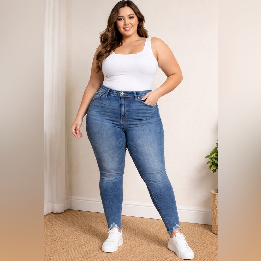 Maurice’s Size 16 short High-Rise Distressed Skinny Jeans